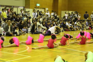 準備運動をして気合いを入れます！！